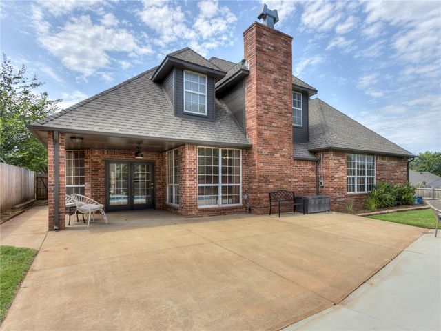3309 Huntsman Court, Edmond, OK 73003