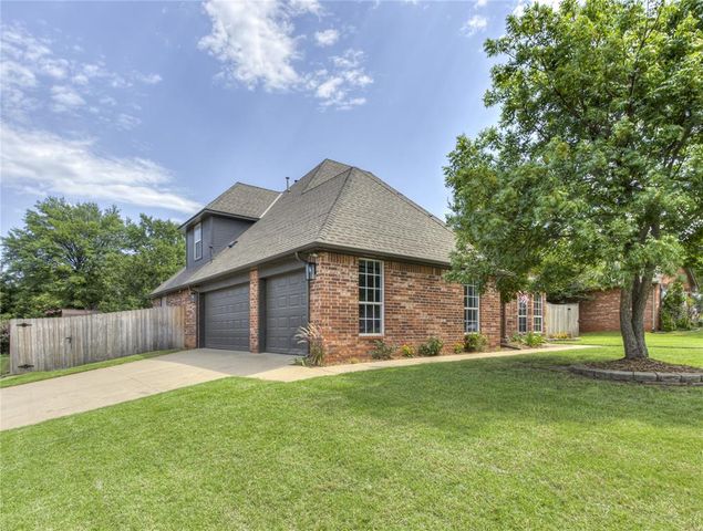 3309 Huntsman Court, Edmond, OK 73003