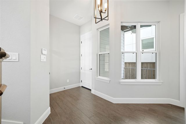 1204 W 16th Street B, Houston, TX 77008