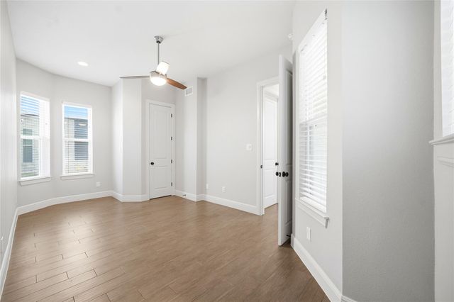 1204 W 16th Street B, Houston, TX 77008