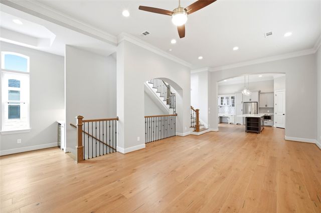 1204 W 16th Street B, Houston, TX 77008