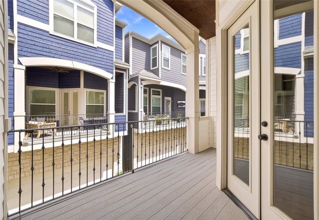 1204 W 16th Street B, Houston, TX 77008