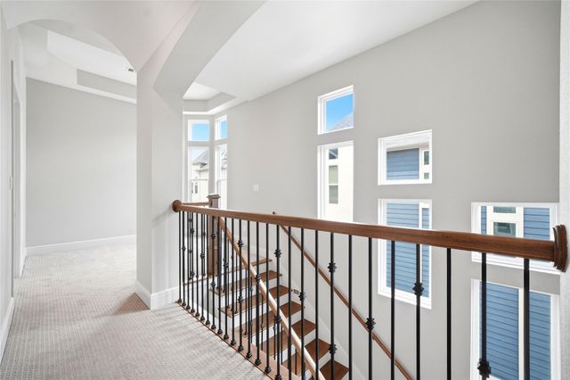 1204 W 16th Street B, Houston, TX 77008