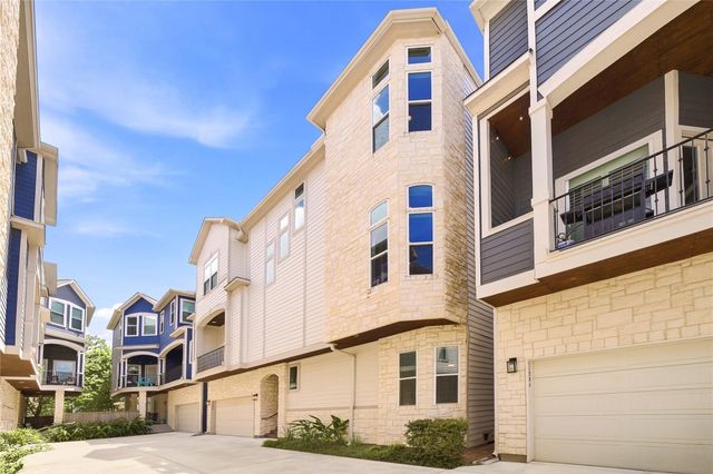 1204 W 16th Street B, Houston, TX 77008