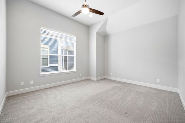 1204 W 16th Street B, Houston, TX 77008