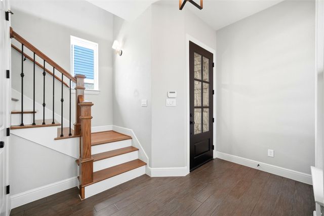 1204 W 16th Street B, Houston, TX 77008