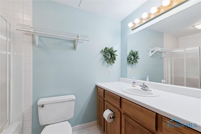 9886 Ford Rd., Perrysburg, OH 43551