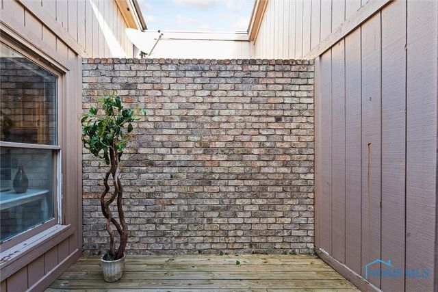 9886 Ford Rd., Perrysburg, OH 43551