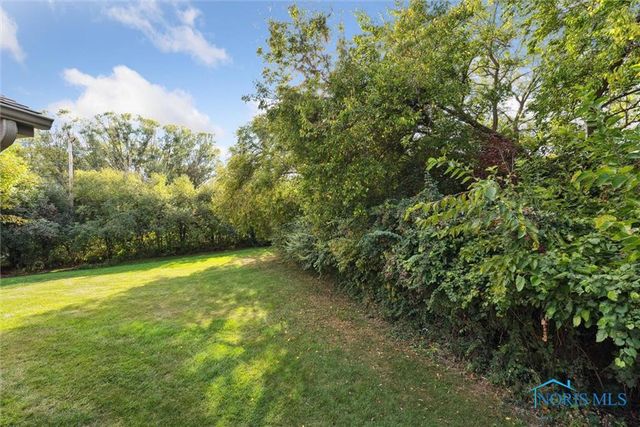 9886 Ford Rd., Perrysburg, OH 43551