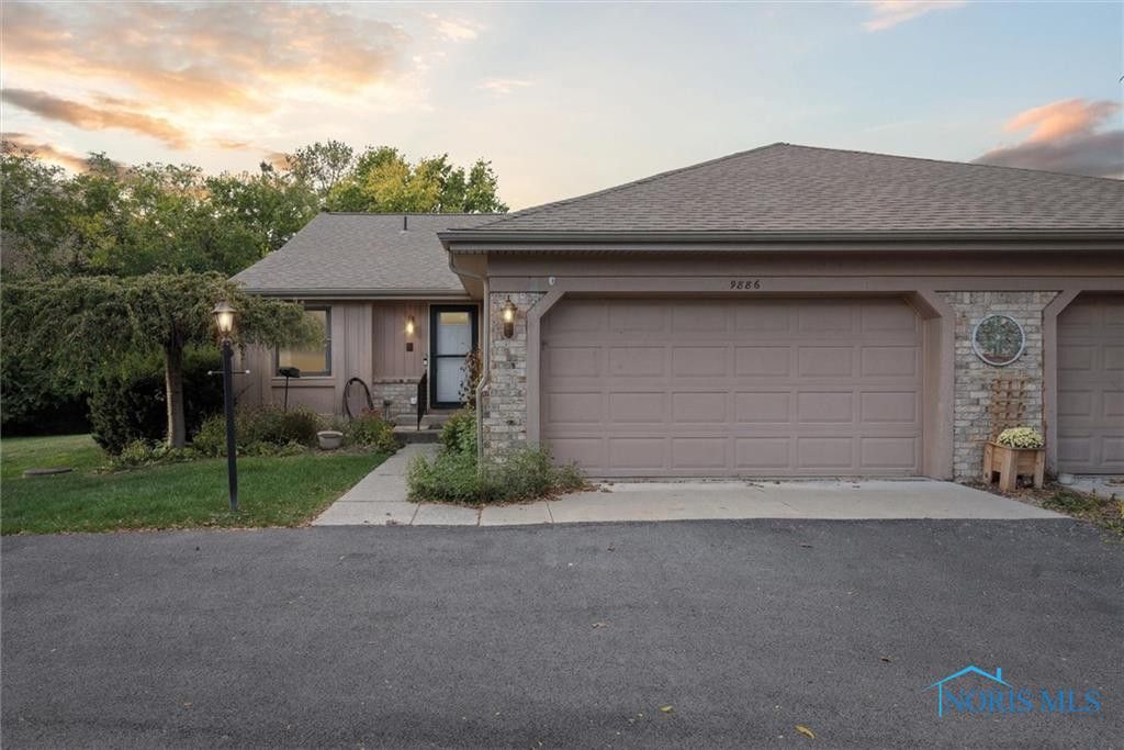 9886 Ford Rd., Perrysburg, OH 43551