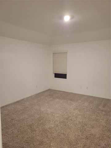 266 Silver Glen DR, Kyle, TX 78640