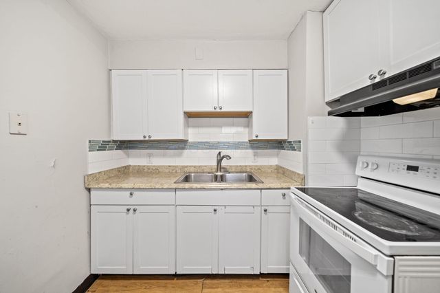 1077 Kenilworth Place, Columbus, OH 43209