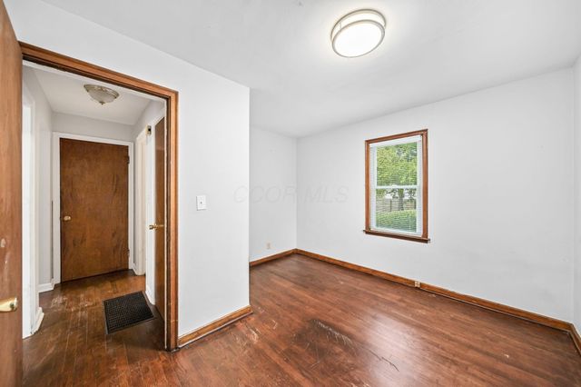 1077 Kenilworth Place, Columbus, OH 43209