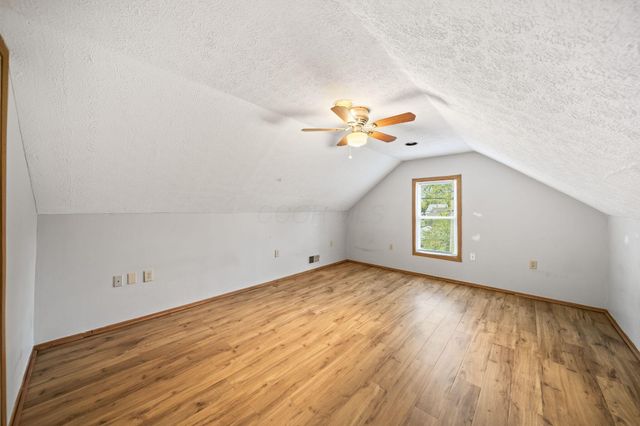 1077 Kenilworth Place, Columbus, OH 43209