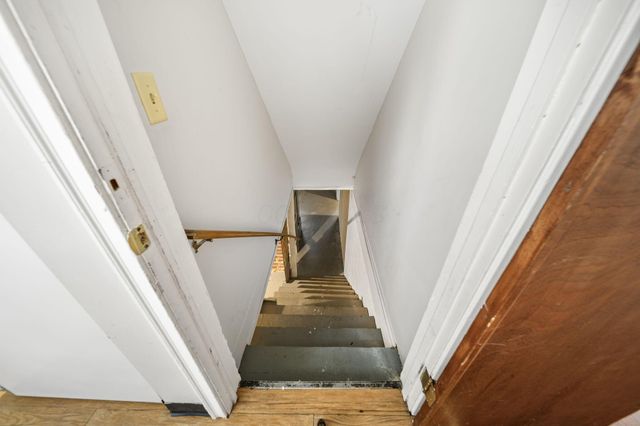 1077 Kenilworth Place, Columbus, OH 43209