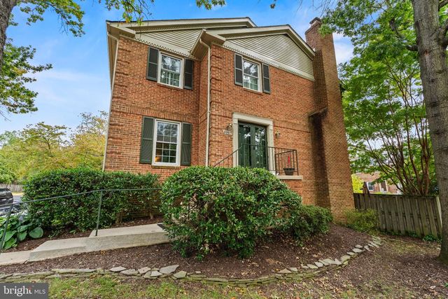 8265 CEDAR LANDING CT, Alexandria, VA 22306