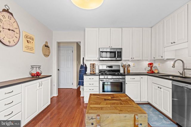 8265 CEDAR LANDING CT, Alexandria, VA 22306