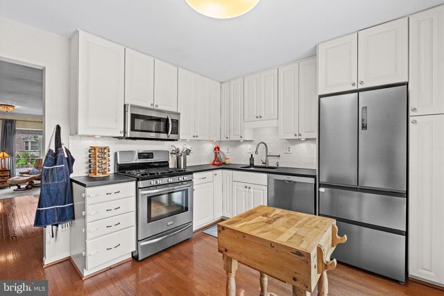 8265 CEDAR LANDING CT, Alexandria, VA 22306
