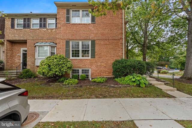 8265 CEDAR LANDING CT, Alexandria, VA 22306