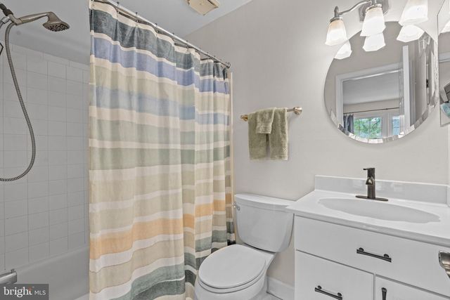 8265 CEDAR LANDING CT, Alexandria, VA 22306