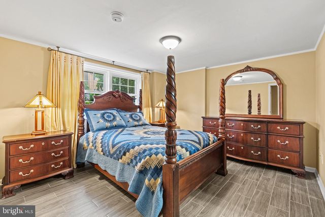 8265 CEDAR LANDING CT, Alexandria, VA 22306