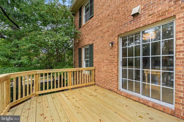 8265 CEDAR LANDING CT, Alexandria, VA 22306