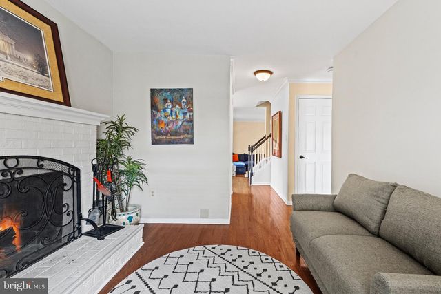 8265 CEDAR LANDING CT, Alexandria, VA 22306