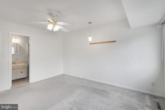 17 DENNISON DR, East Windsor, NJ 08520