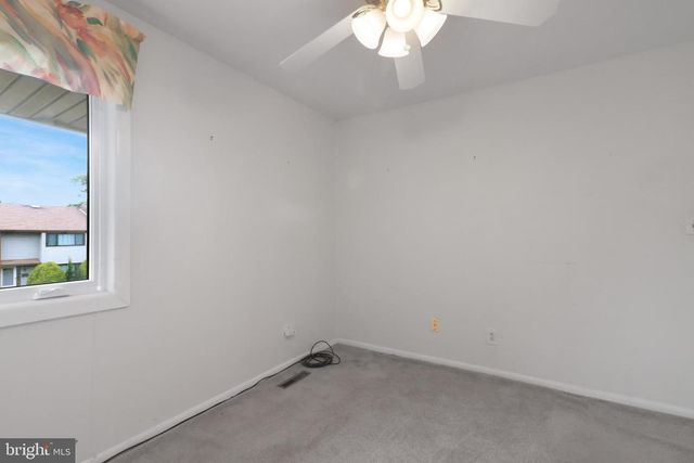 17 DENNISON DR, East Windsor, NJ 08520