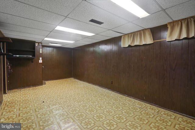 17 DENNISON DR, East Windsor, NJ 08520