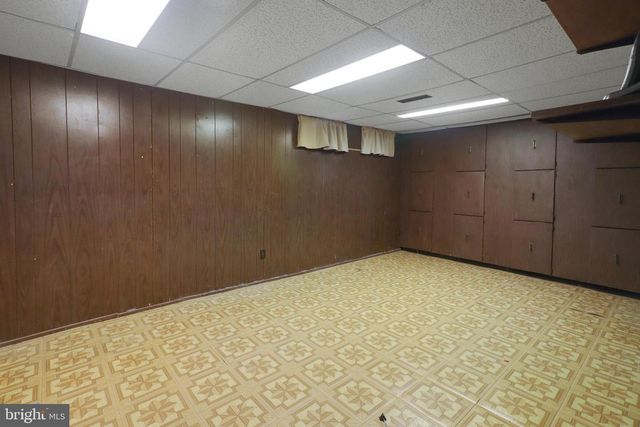 17 DENNISON DR, East Windsor, NJ 08520