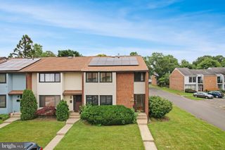 17 DENNISON DR, East Windsor, NJ 08520