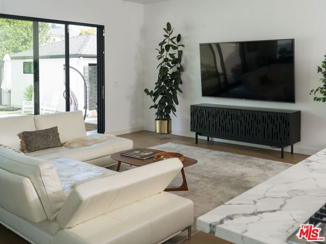 12713 Tiara Street, Valley Village, CA 91607