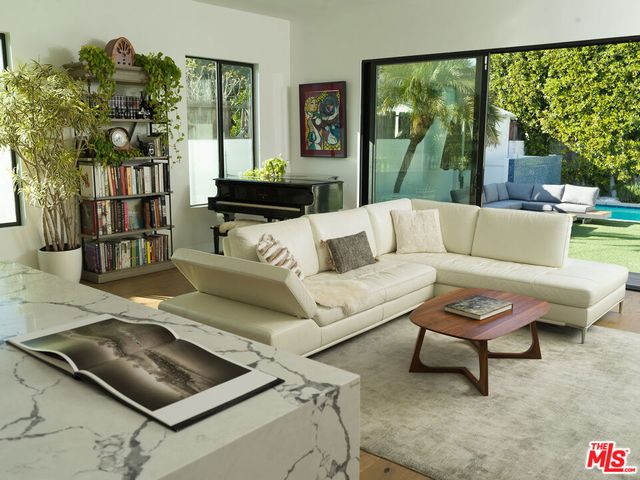 12713 Tiara Street, Valley Village, CA 91607