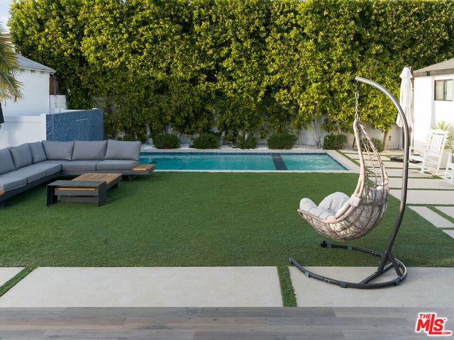 12713 Tiara Street, Valley Village, CA 91607