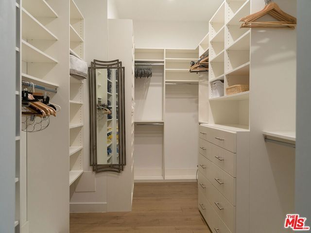 12713 Tiara Street, Valley Village, CA 91607