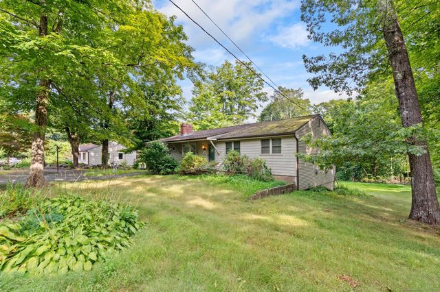 123 West High Street, East Hampton, CT 06424