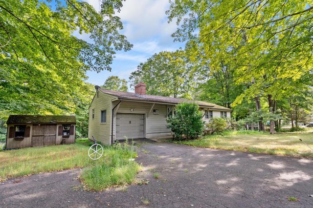 123 West High Street, East Hampton, CT 06424