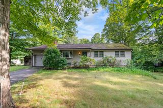 123 West High Street, East Hampton, CT 06424