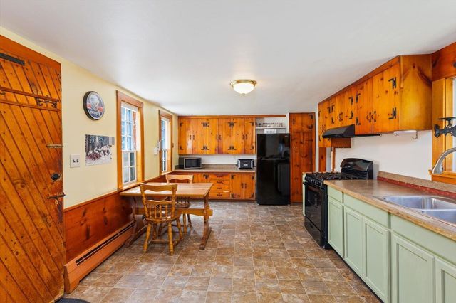 30 Thornton Road West, Merrimack, NH 03054