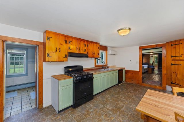30 Thornton Road West, Merrimack, NH 03054