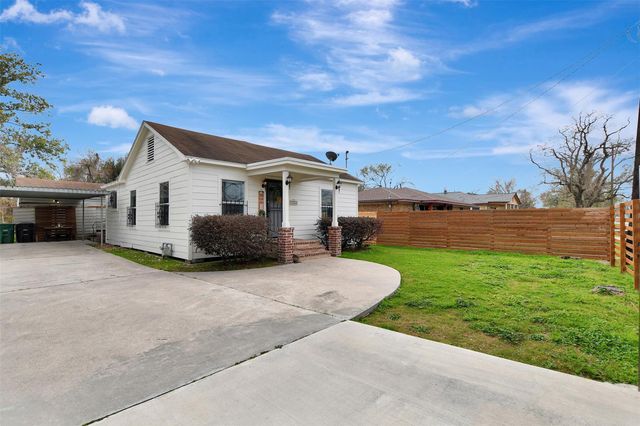 7714 Helmers Street, Houston, TX 77022