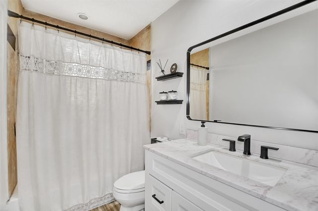 7714 Helmers Street, Houston, TX 77022