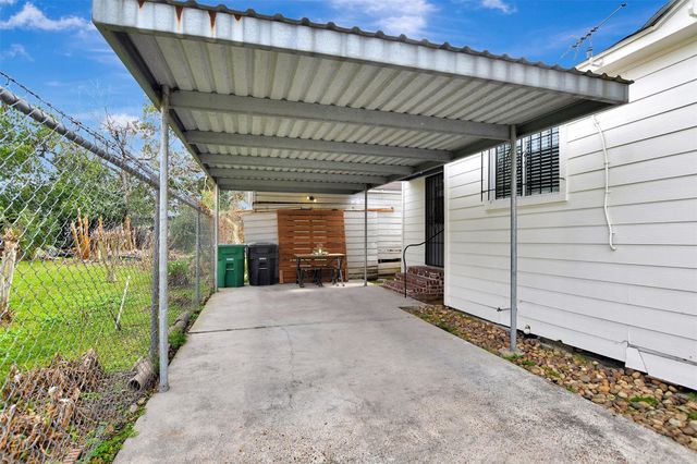 7714 Helmers Street, Houston, TX 77022