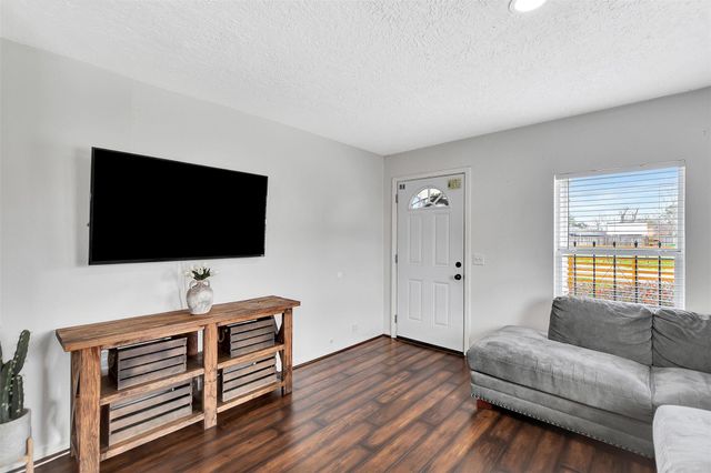 7714 Helmers Street, Houston, TX 77022