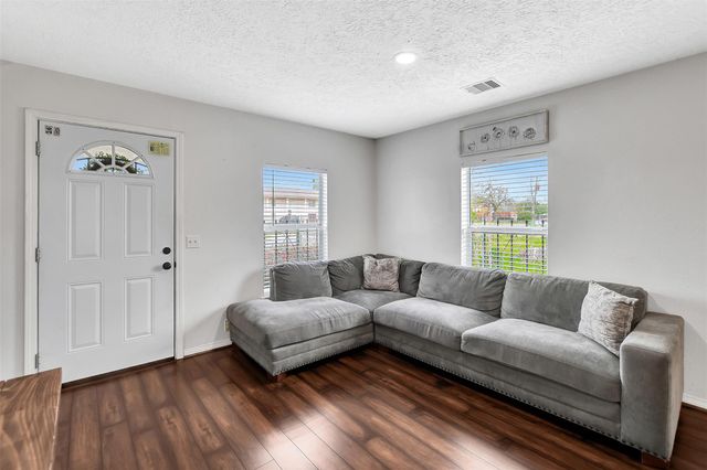 7714 Helmers Street, Houston, TX 77022