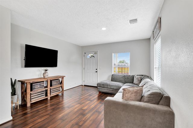 7714 Helmers Street, Houston, TX 77022