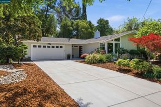 157 Shuey Dr, Moraga, CA 94556