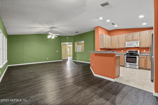 11318 CHRISTI OAKS Drive, Jacksonville, FL 32220