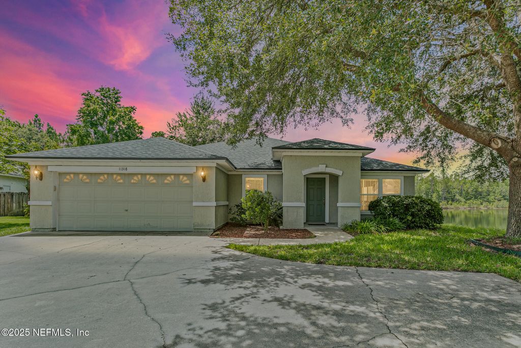 11318 CHRISTI OAKS Drive, Jacksonville, FL 32220